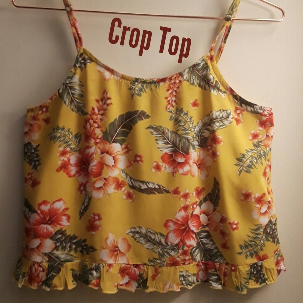 Golden/ Floral Crop Tank💋